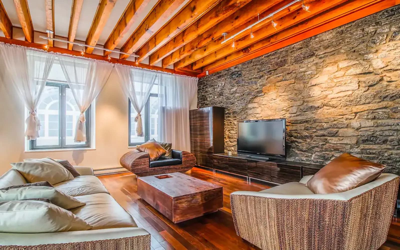 Completed residential renovation by Kasa General Contractor in Montreal